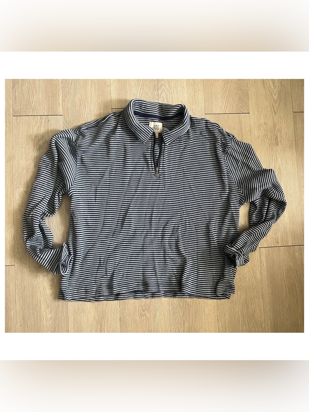 BDG Navy & White Striped Half-Zip Pullover size large